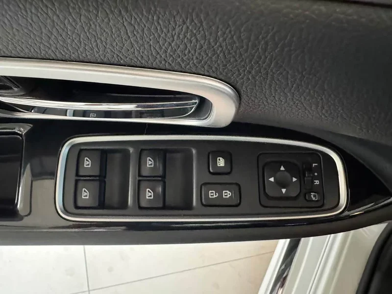 Mitsubishi Outlander — фото 15