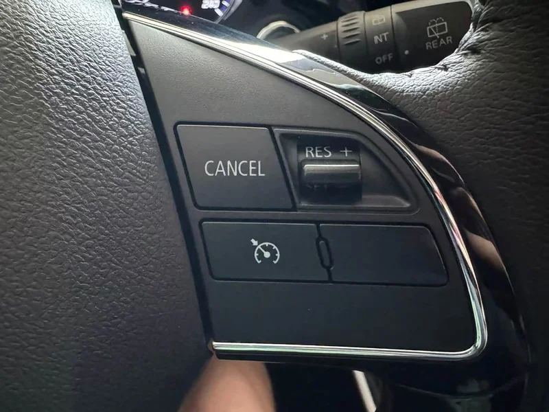 Mitsubishi Outlander — фото 16