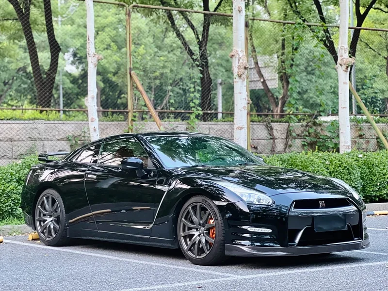 Nissan GT-R — фото 3