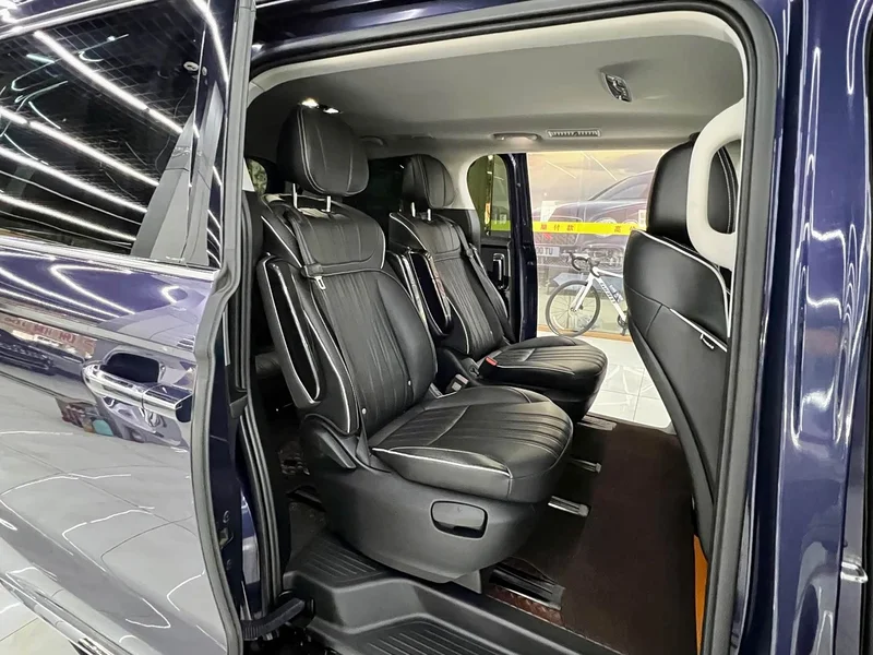Roewe iMAX8 — фото 14