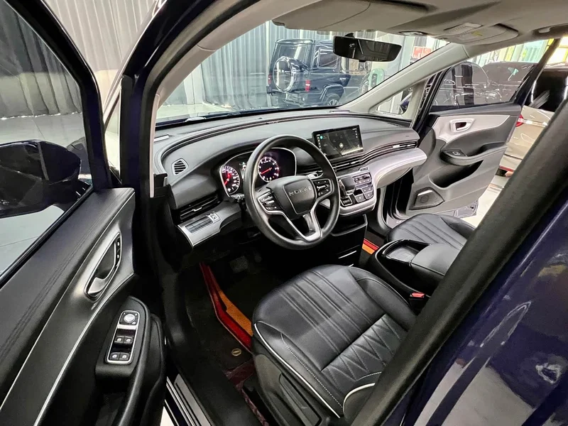 Roewe iMAX8 — фото 10