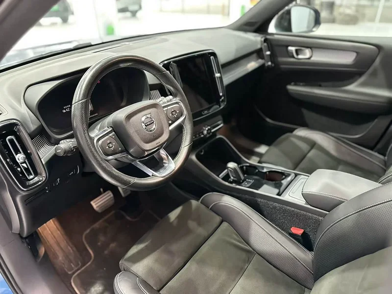 Volvo XC40 New Energy — фото 4