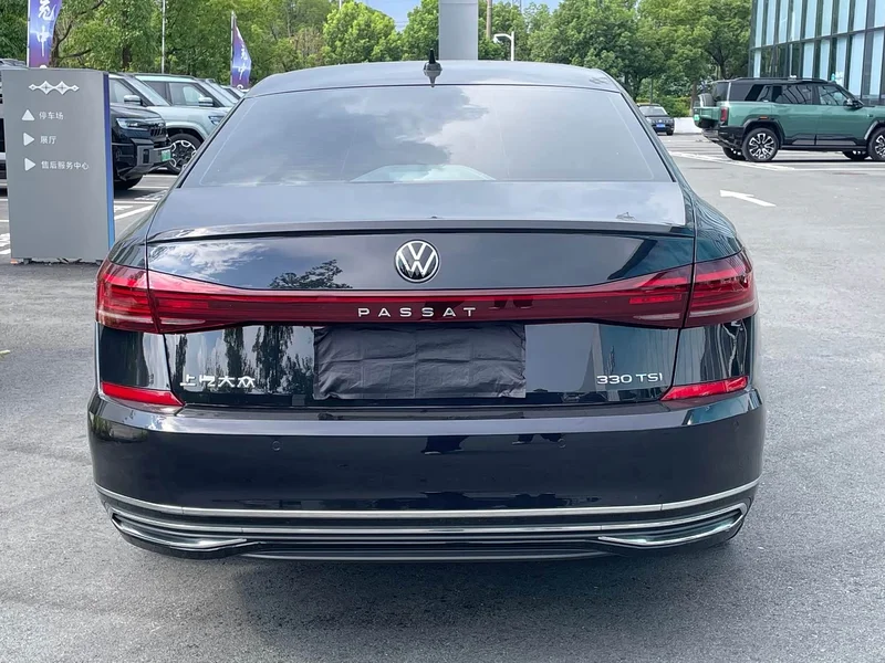 Volkswagen Passat — фото 20