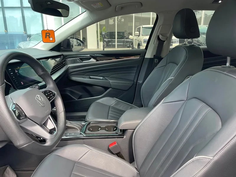 Volkswagen Passat — фото 6