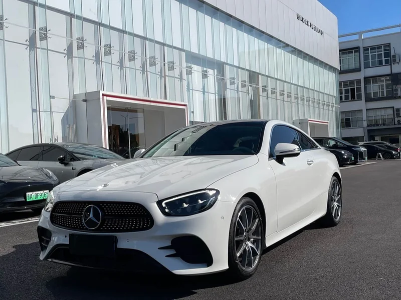 Mercedes-Benz E-Class (Imported) — фото 1