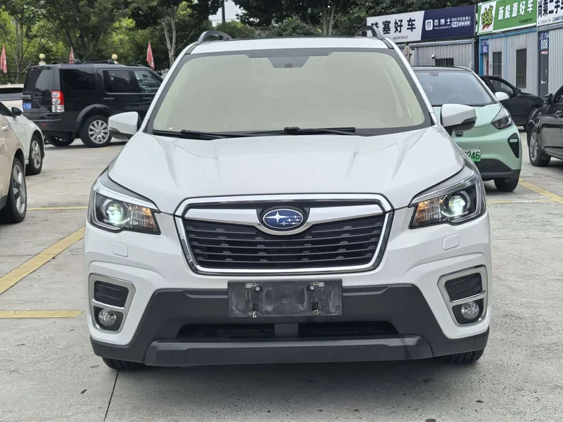 Subaru Forester — фото 2