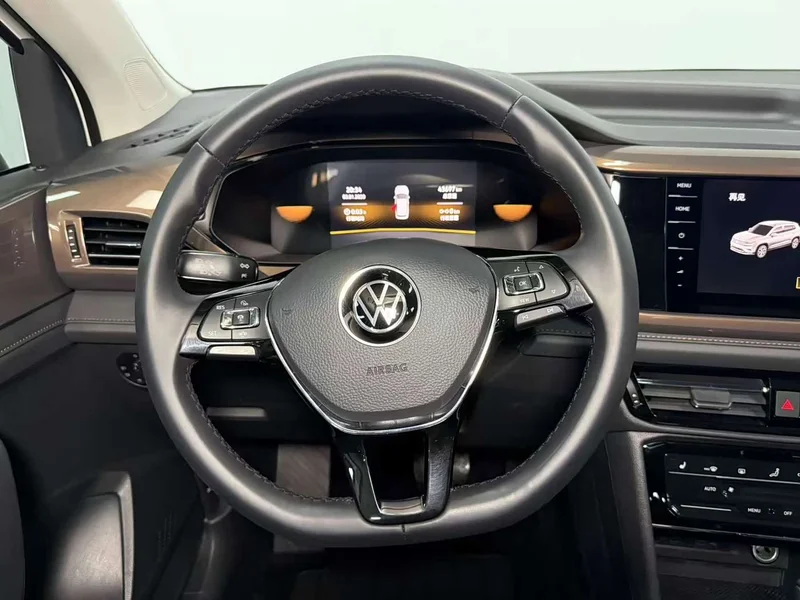 Volkswagen Tharu — фото 13