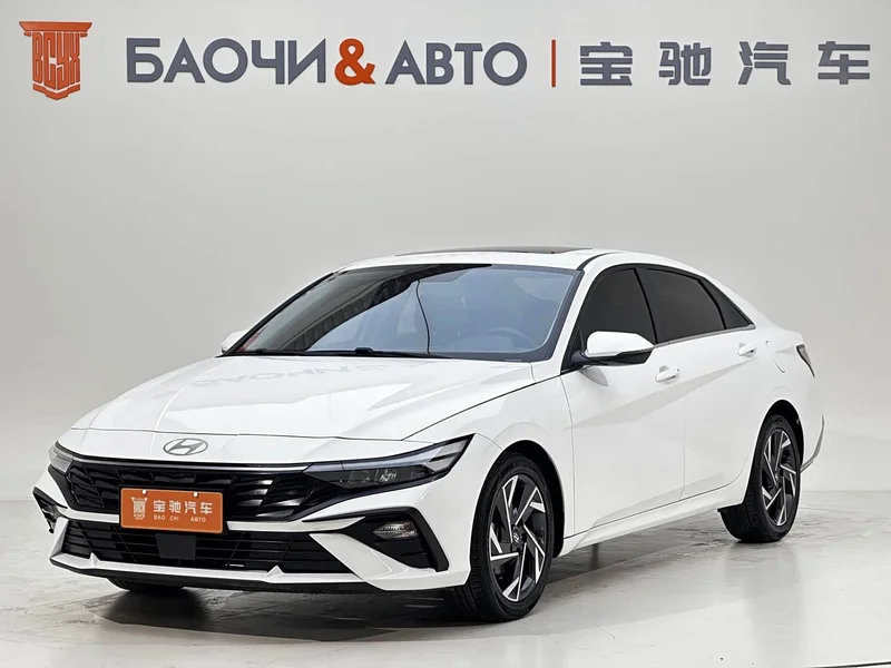 Hyundai Elantra — фото 1