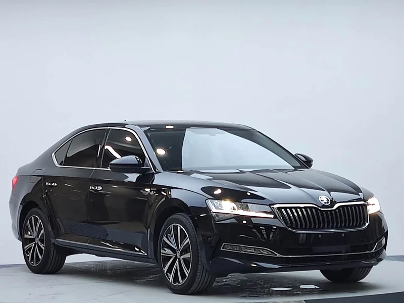 Skoda Superb — фото 4