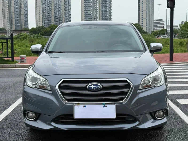 Subaru Legacy — фото 2