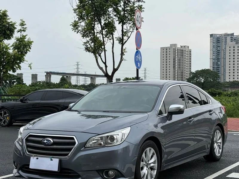 Subaru Legacy — фото 3