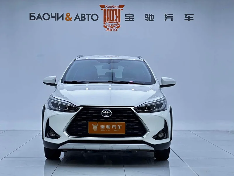 Toyota Yaris L — фото 2