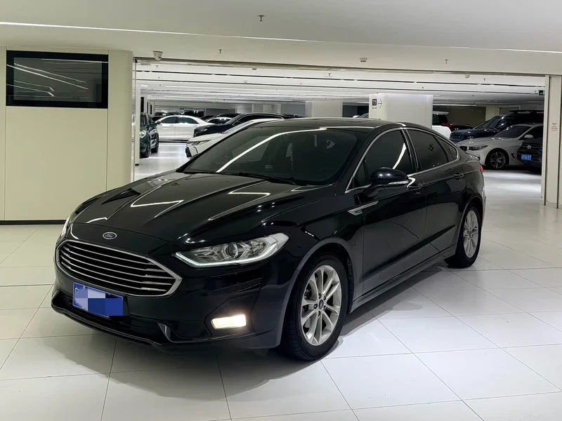 Ford Mondeo — фото 1