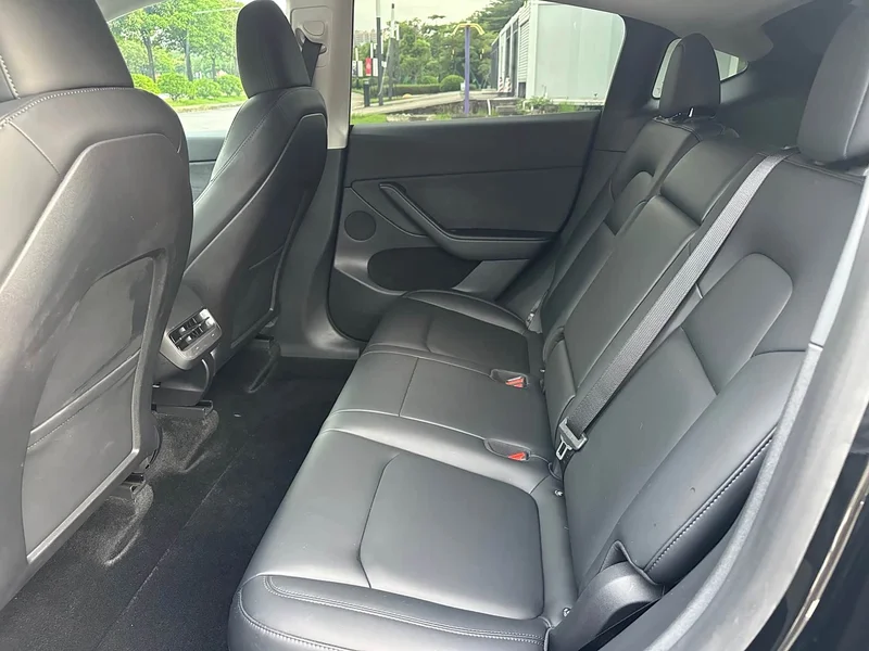 Tesla Model Y — фото 13
