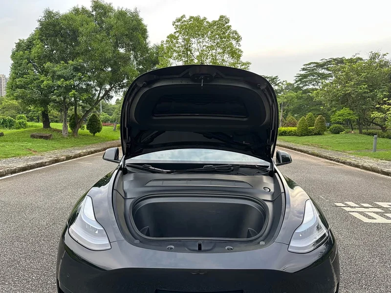 Tesla Model Y — фото 17