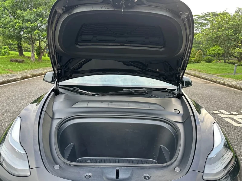 Tesla Model Y — фото 18