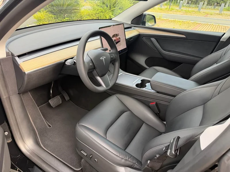 Tesla Model Y — фото 4