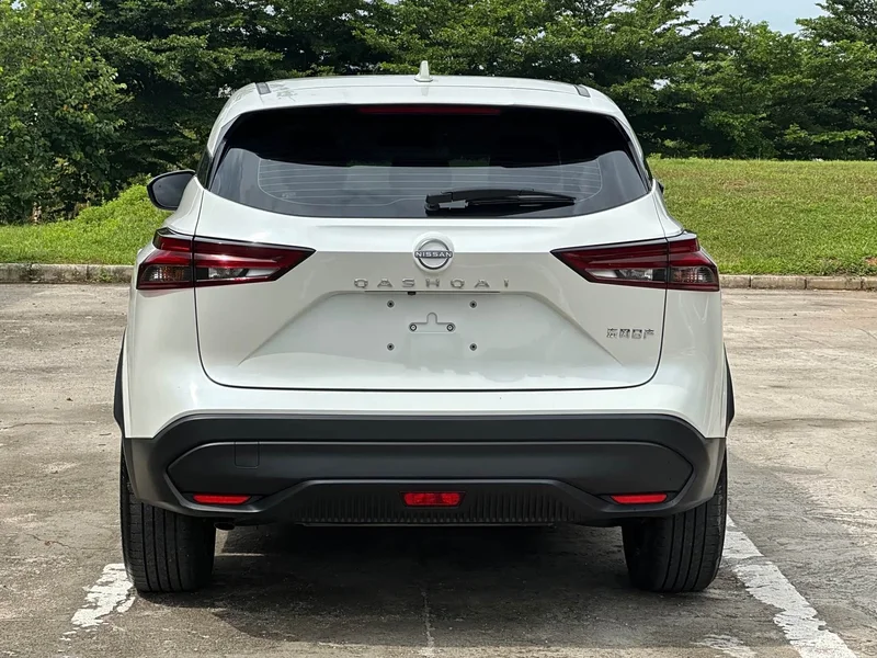 Nissan Qashqai — фото 12