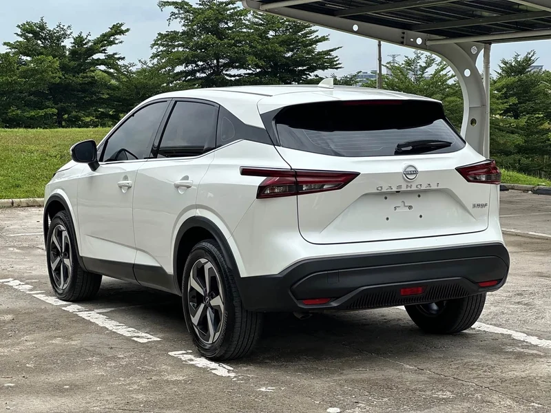 Nissan Qashqai — фото 14
