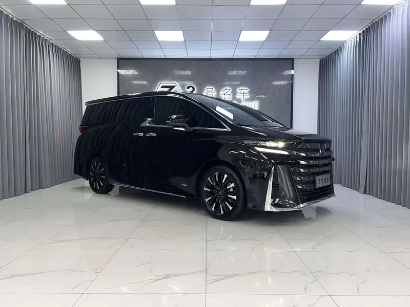 Toyota Vellfire — фото 3
