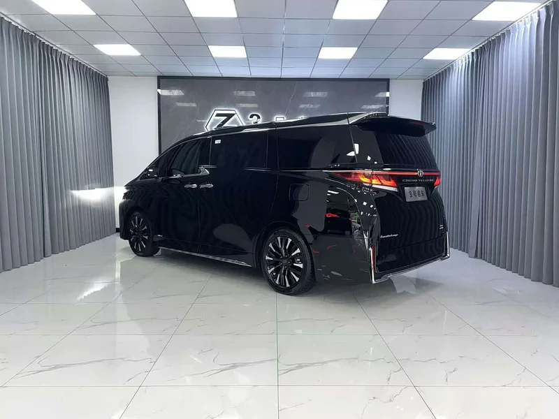 Toyota Vellfire — фото 5
