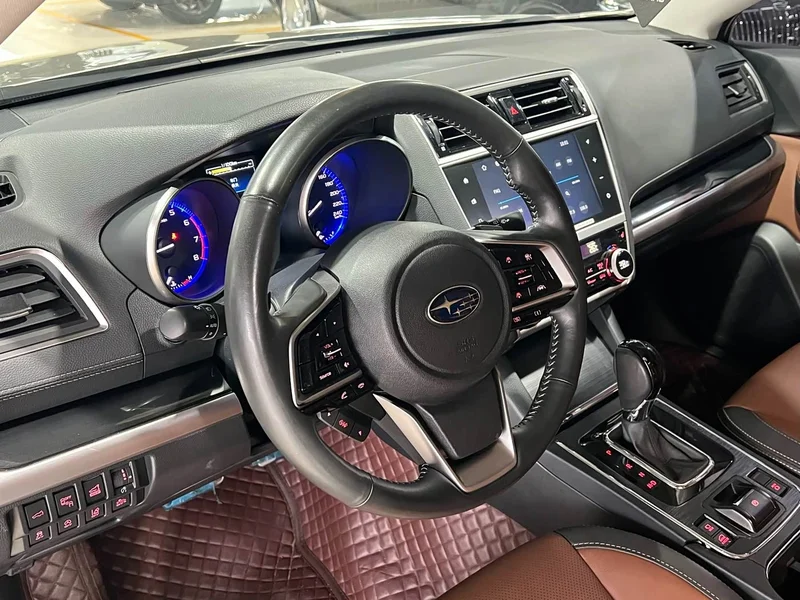 Subaru Outback — фото 14