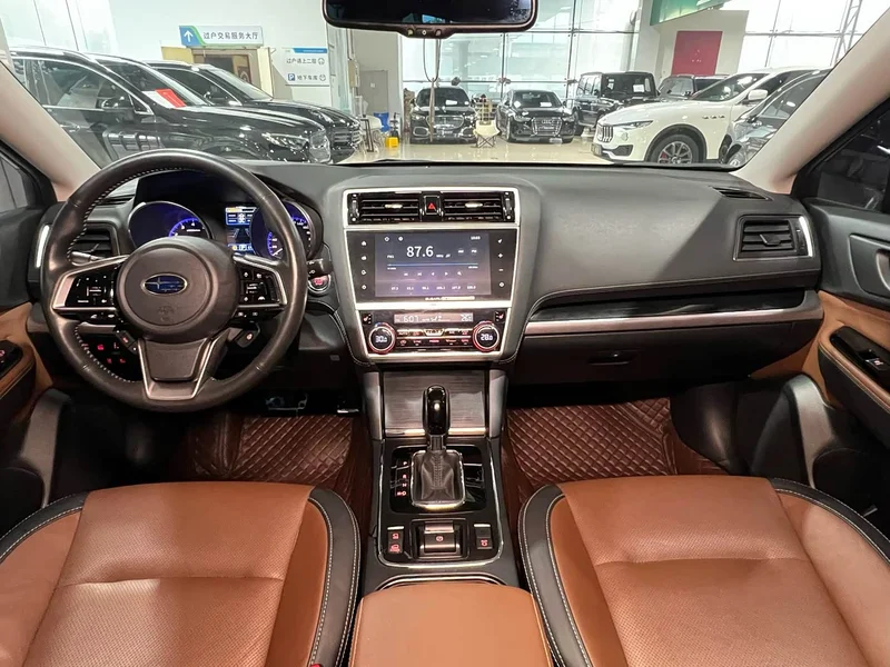 Subaru Outback — фото 21