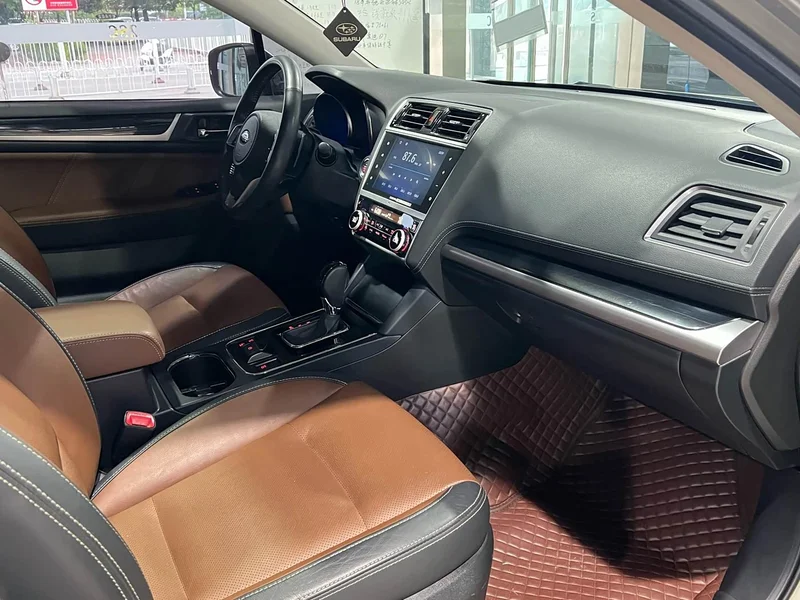 Subaru Outback — фото 25