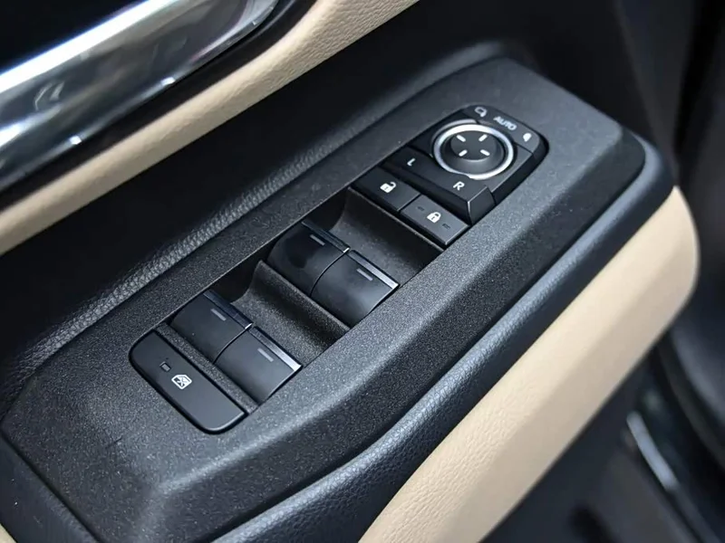 Toyota Prado — фото 23