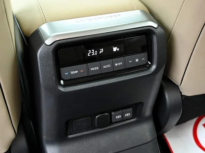 Toyota Prado — фото 31