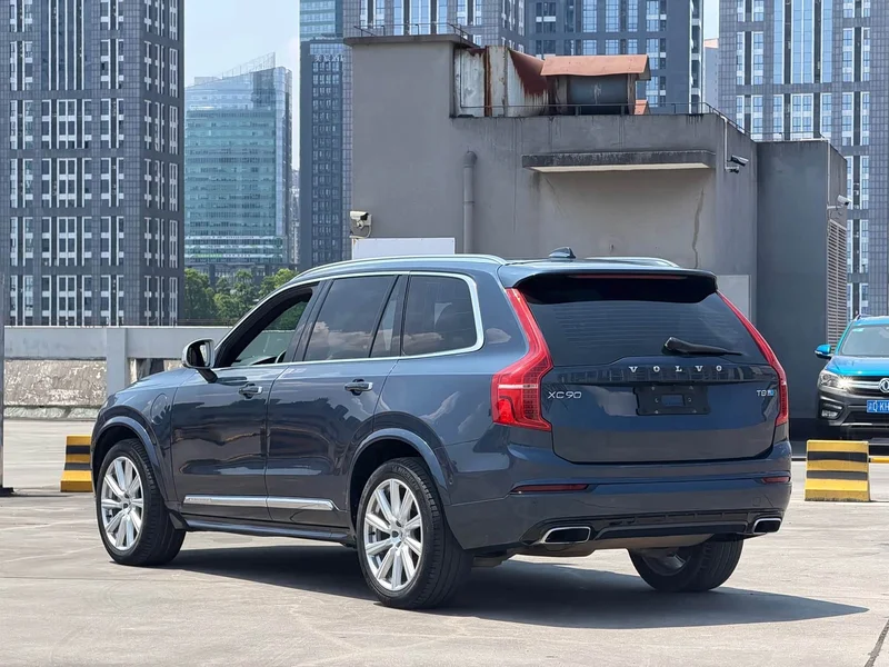 Volvo XC90 PHEV — фото 7