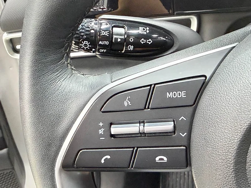 Hyundai Elantra — фото 12