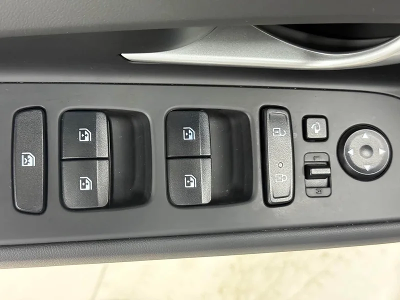 Hyundai Elantra — фото 16