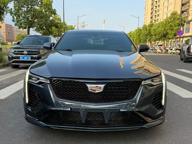 Cadillac CT4 — фото 2