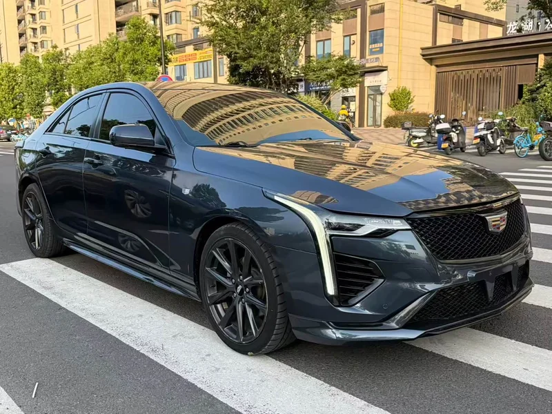 Cadillac CT4 — фото 3