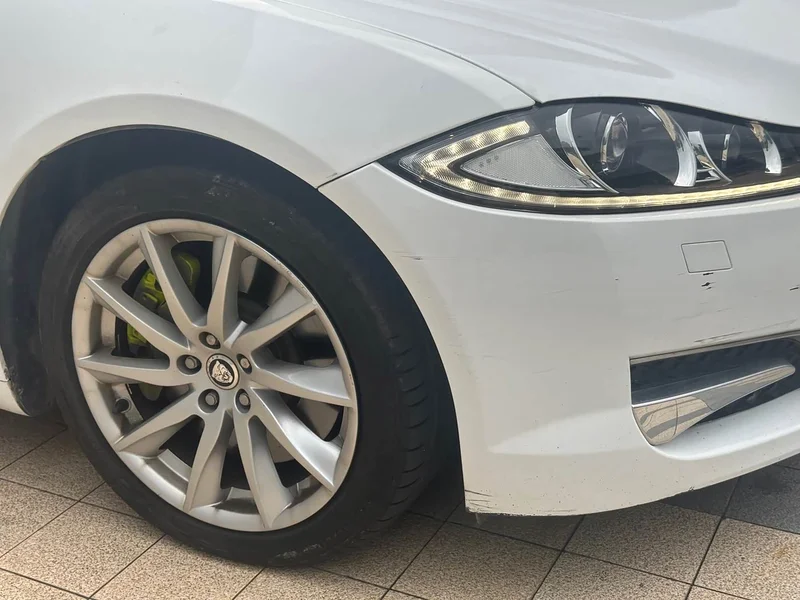 Jaguar XF — фото 21