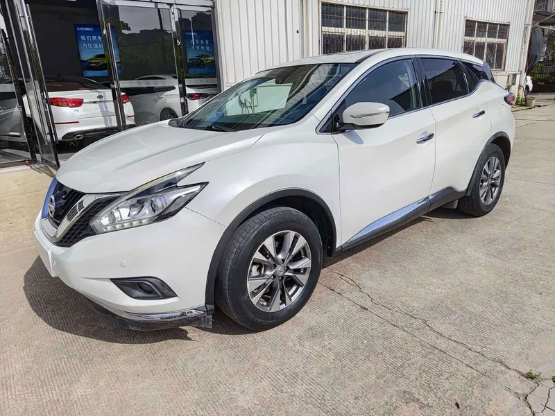 Nissan Murano — фото 1