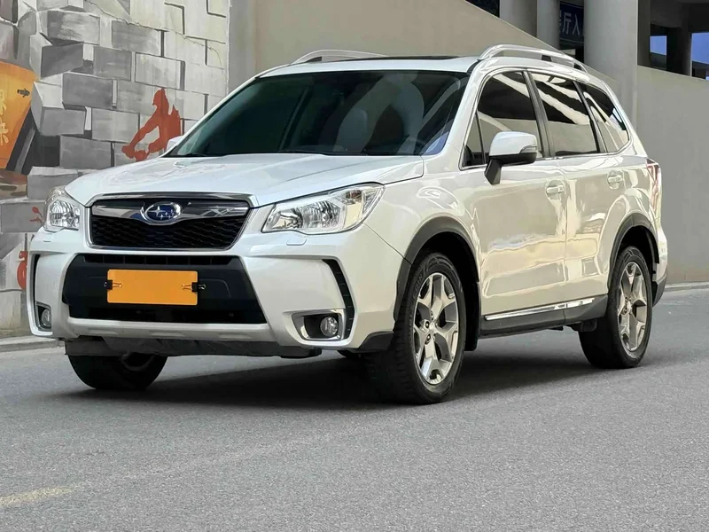 Subaru Forester — фото 1