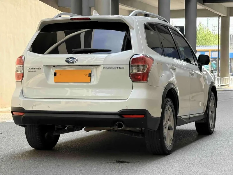 Subaru Forester — фото 4
