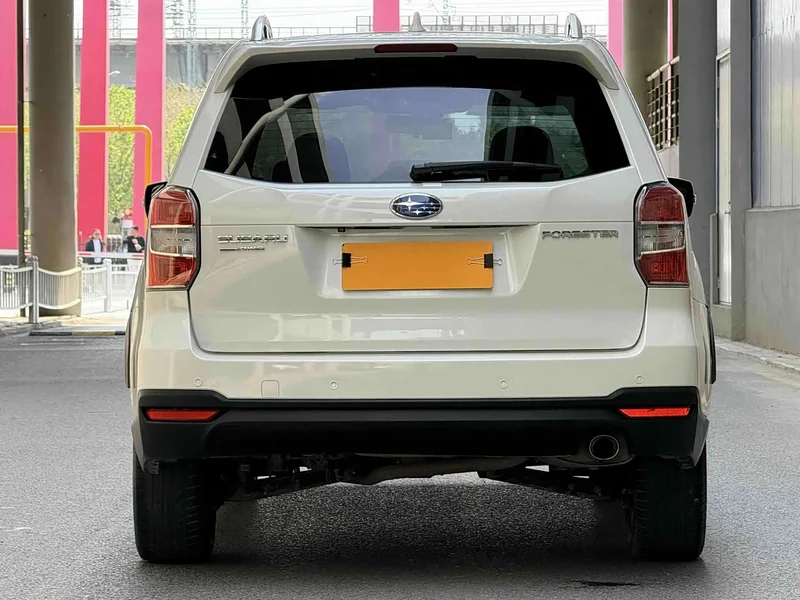 Subaru Forester — фото 8