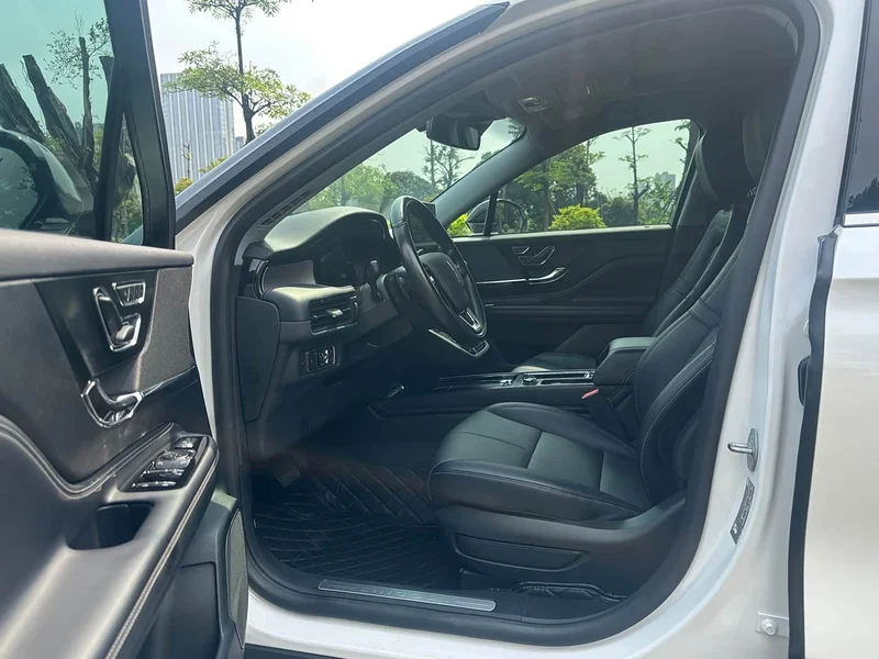 Jeep Renegade — фото 14
