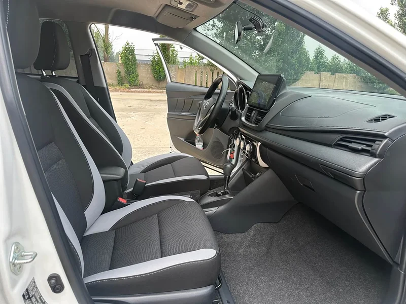 Toyota Yaris L — фото 15