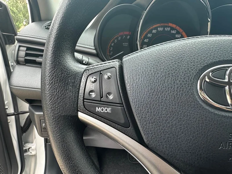 Toyota Yaris L — фото 6