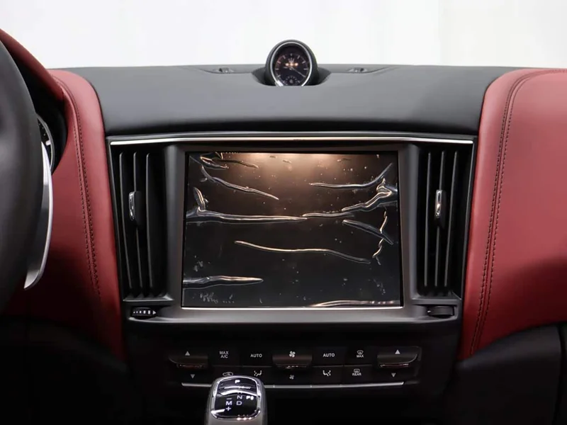 Maserati Levante — фото 10