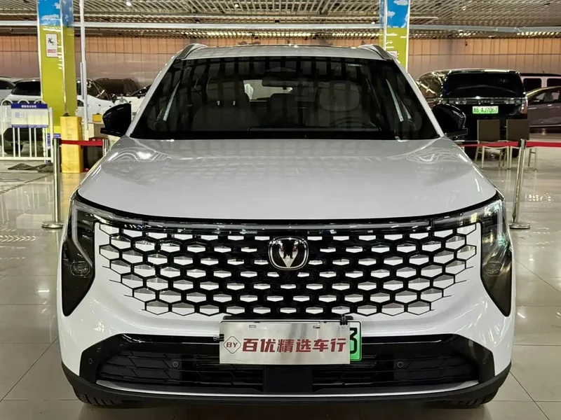 Changan CS55PLUS PHEV — фото 2