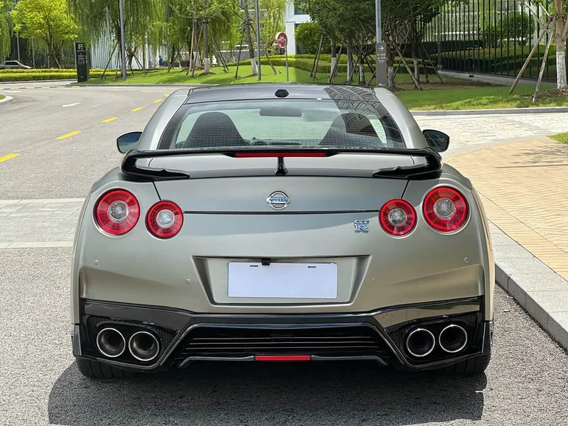 Nissan GT-R — фото 5