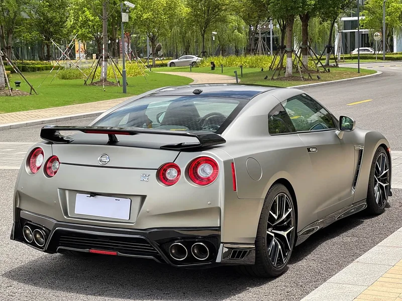Nissan GT-R — фото 6