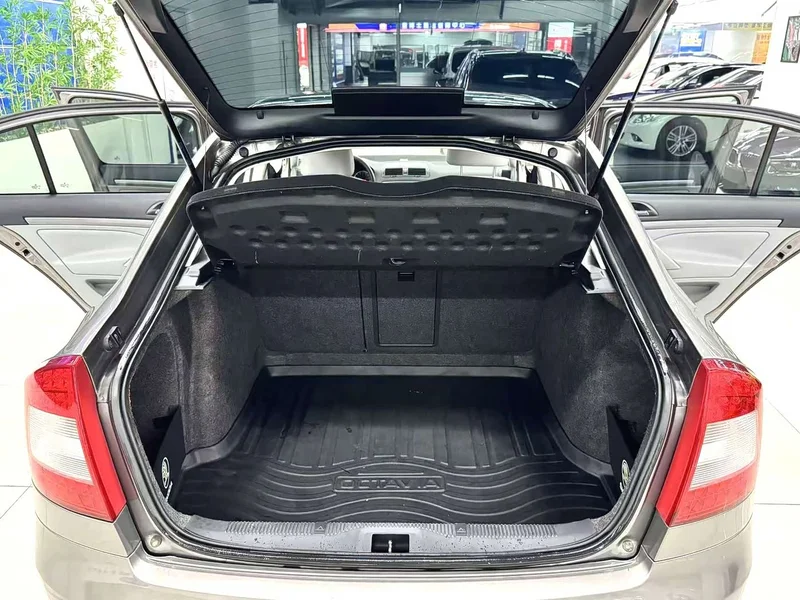 Volkswagen Octavia — фото 14