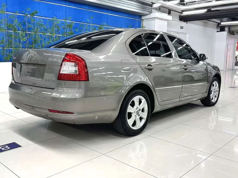 Volkswagen Octavia — фото 5