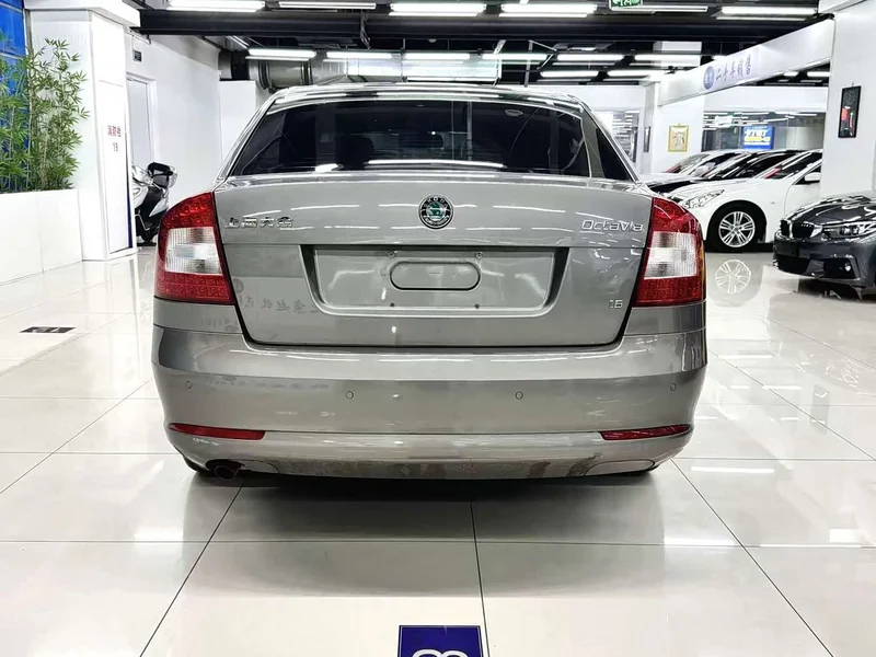 Volkswagen Octavia — фото 6